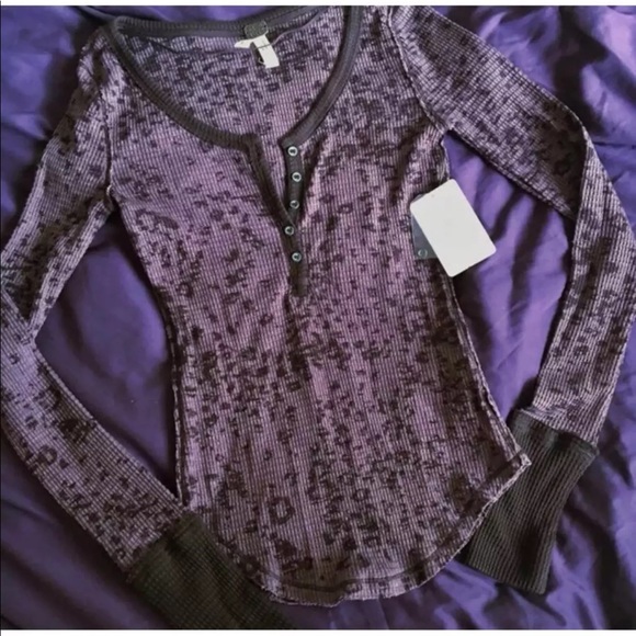 We The.. Free People Davis Henley Tee Thermal Top - Picture 3 of 4